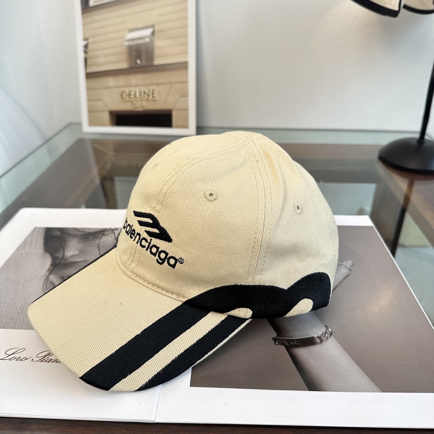 新品Balenciaga 巴黎世家字母新款棒球帽现货秒发🧢简约时尚超级无敌好看的帽子！情侣款！
