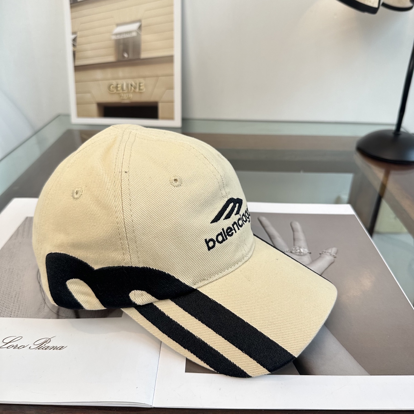 新品Balenciaga 巴黎世家字母新款棒球帽现货秒发🧢简约时尚超级无敌好看的帽子！情侣款！