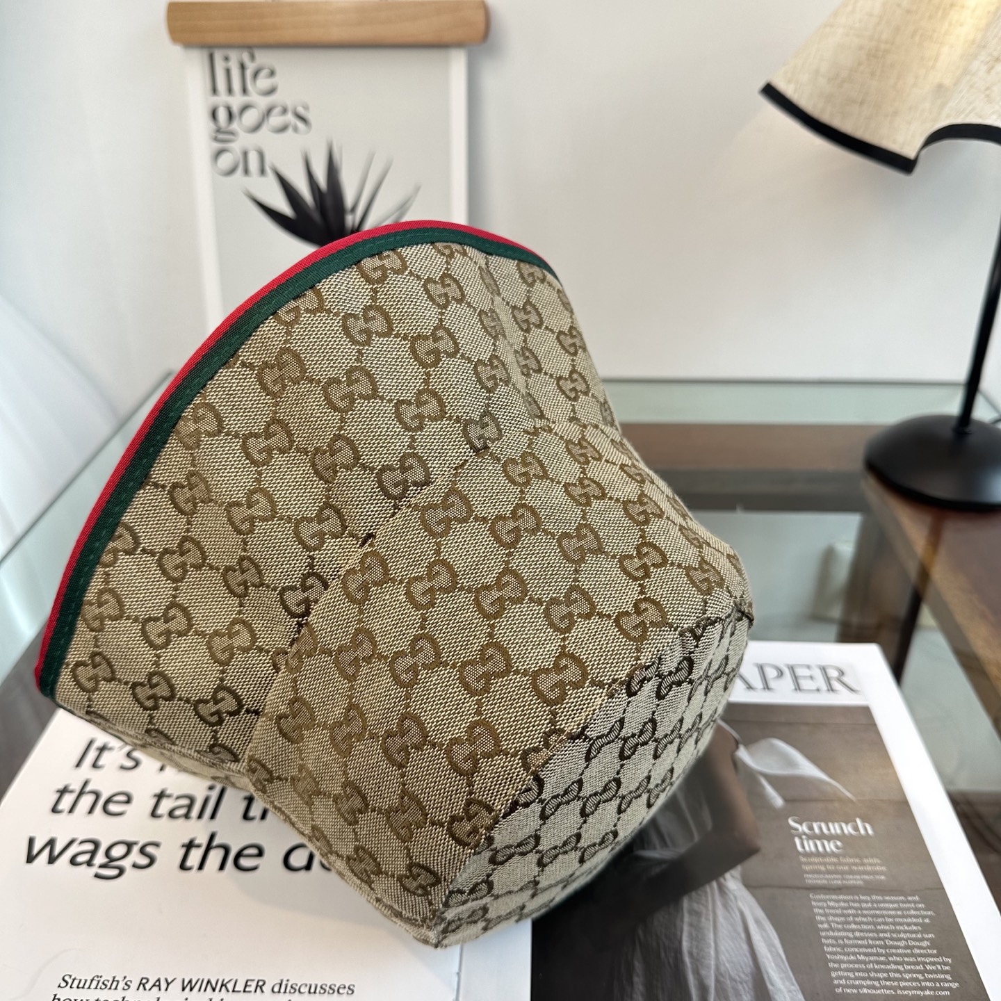 GUCCI古奇渔夫帽👒官网新品Gucci渔夫帽火爆来袭 工艺非常精美 高档大气上档次！低调奢华，方便携带