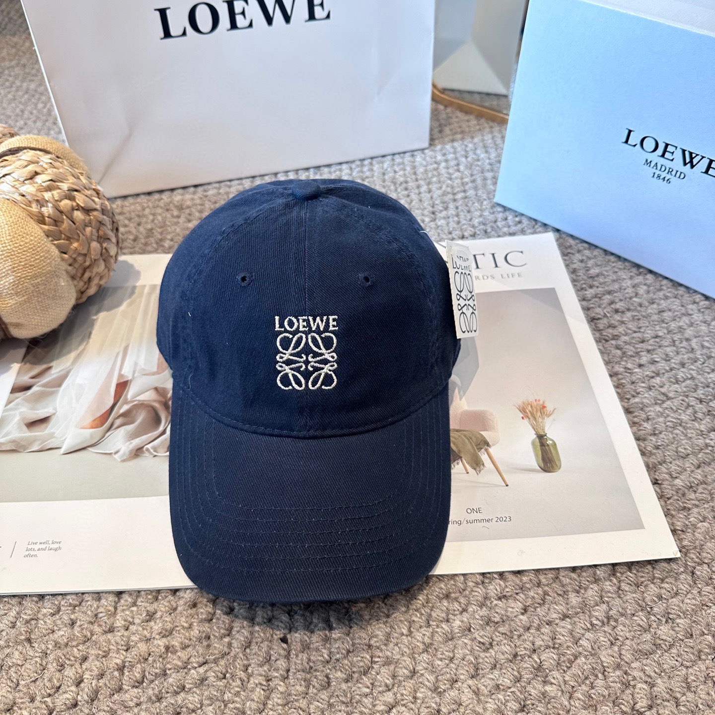 LOEWE【罗意威】新款刺绣棒球帽，专柜同步出货，大牌款超好搭配，赶紧入手