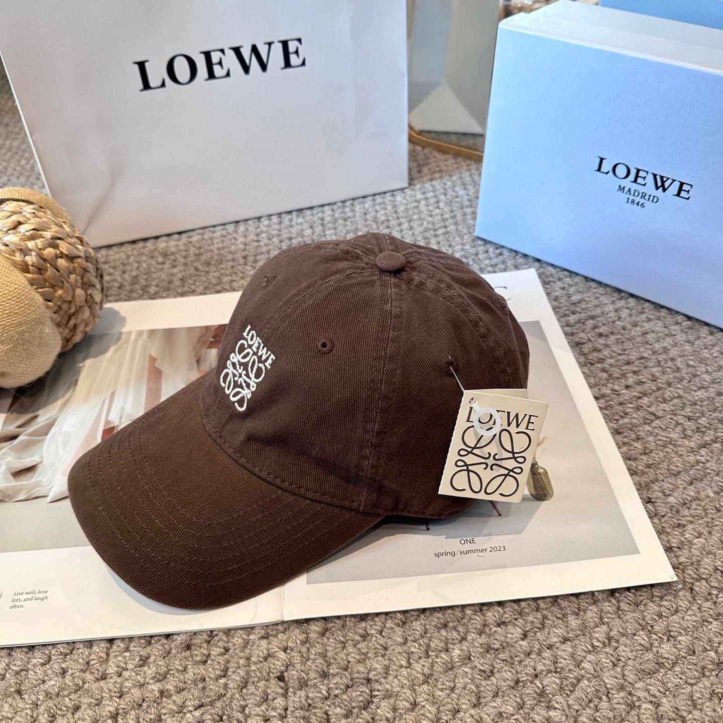 LOEWE【罗意威】新款刺绣棒球帽，专柜同步出货，大牌款超好搭配，赶紧入手