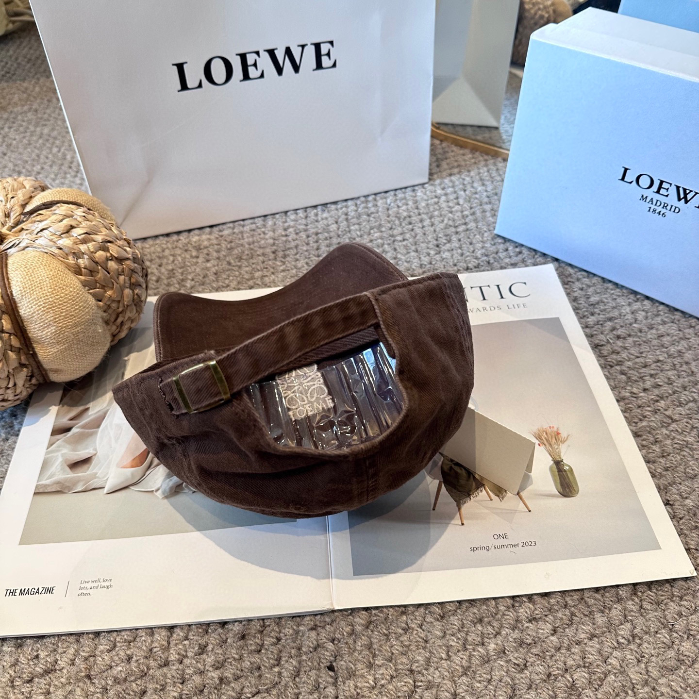 LOEWE【罗意威】新款刺绣棒球帽，专柜同步出货，大牌款超好搭配，赶紧入手
