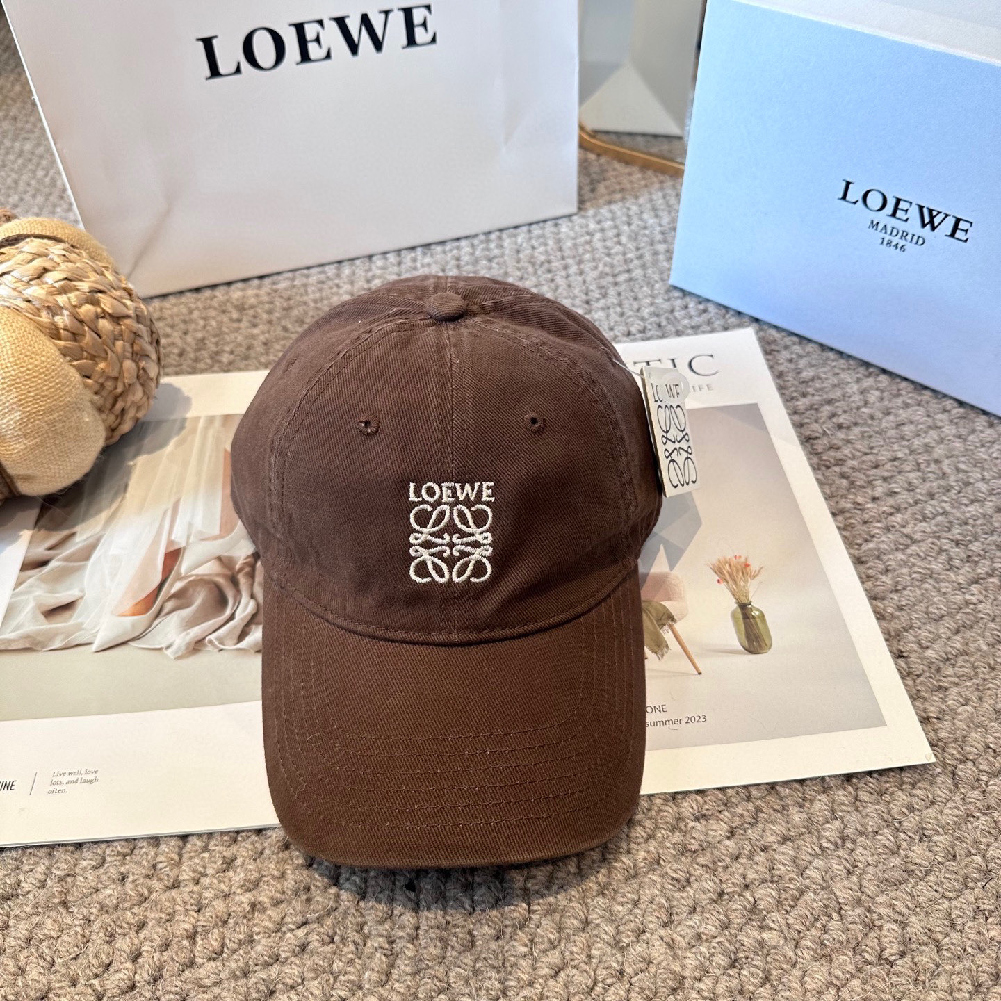LOEWE【罗意威】新款刺绣棒球帽，专柜同步出货，大牌款超好搭配，赶紧入手