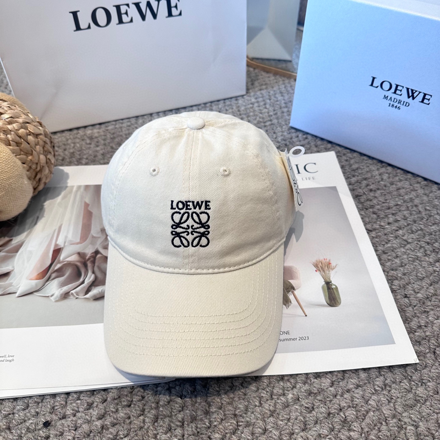 LOEWE【罗意威】新款刺绣棒球帽，专柜同步出货，大牌款超好搭配，赶紧入手