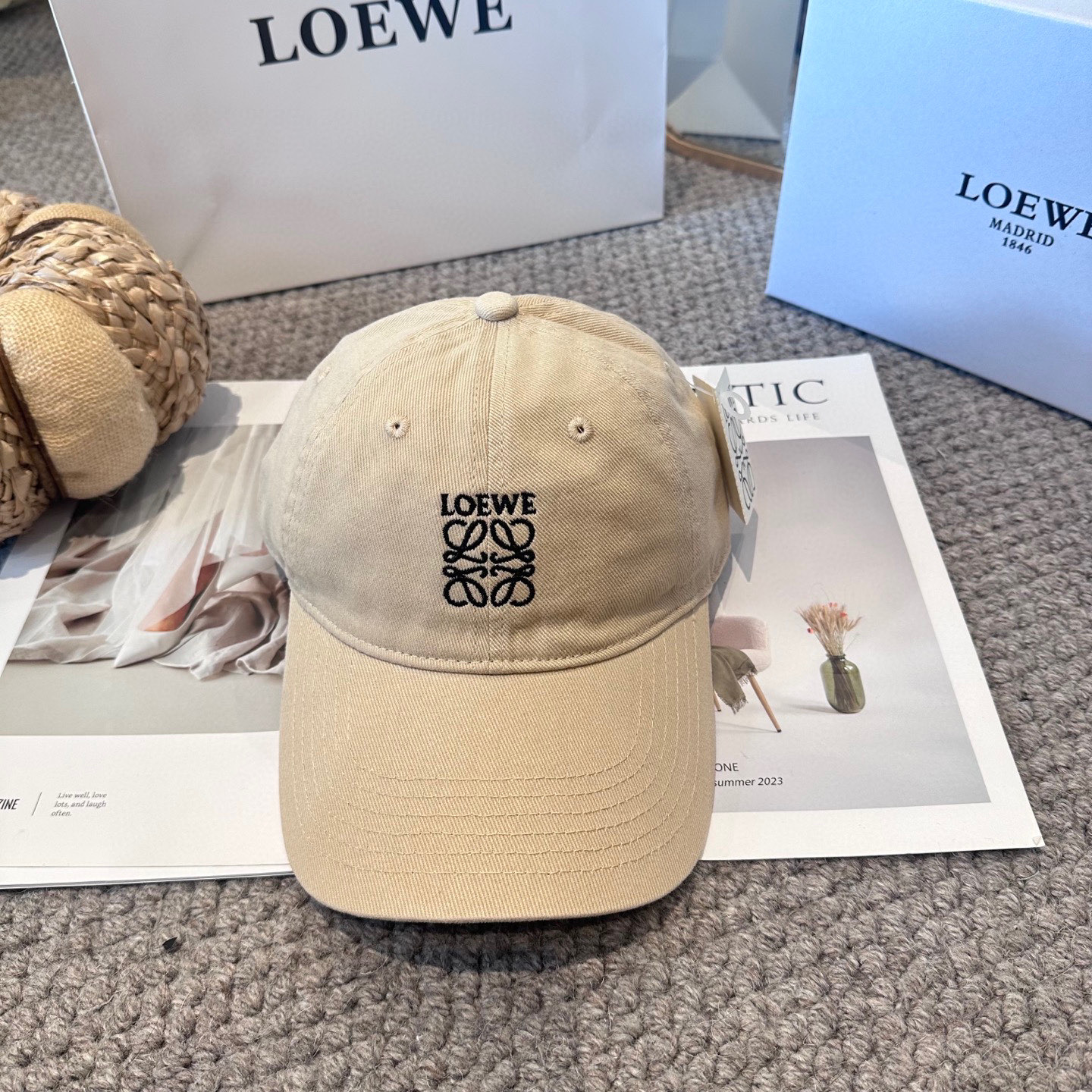LOEWE【罗意威】新款刺绣棒球帽，专柜同步出货，大牌款超好搭配，赶紧入手