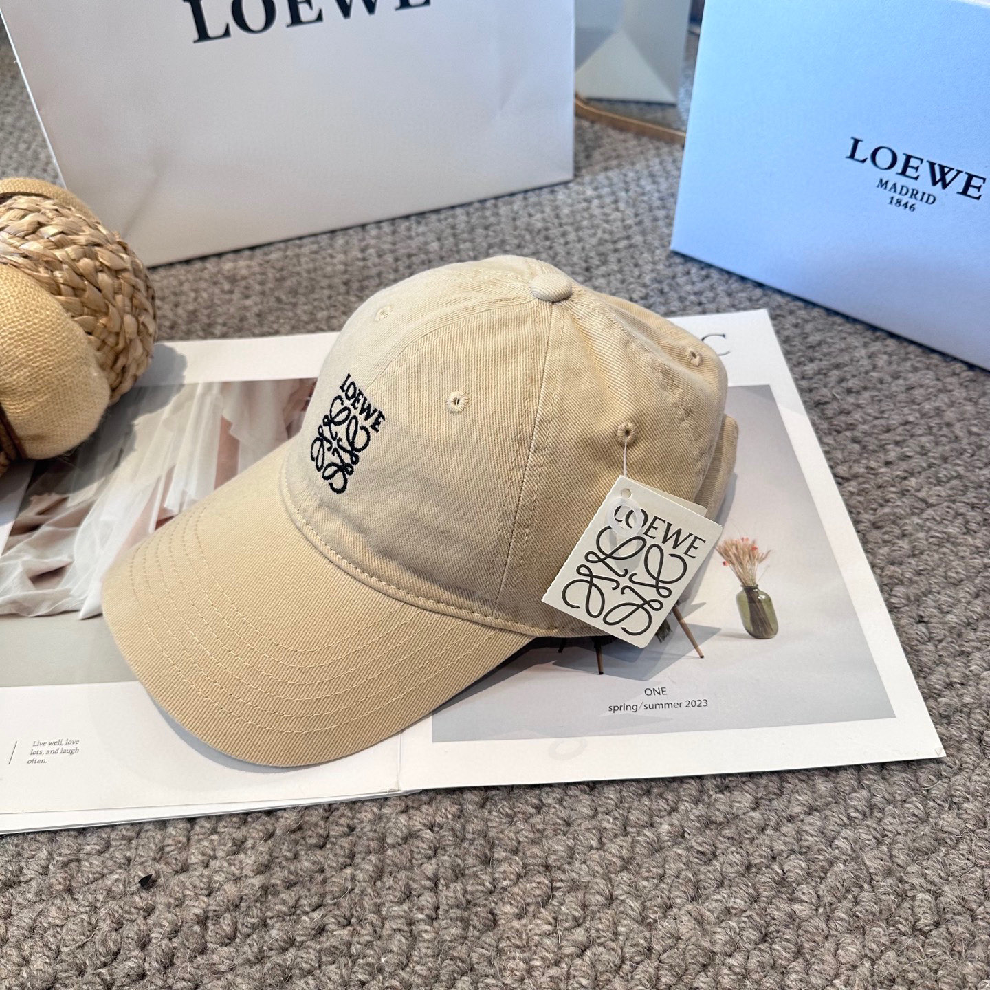 LOEWE【罗意威】新款刺绣棒球帽，专柜同步出货，大牌款超好搭配，赶紧入手