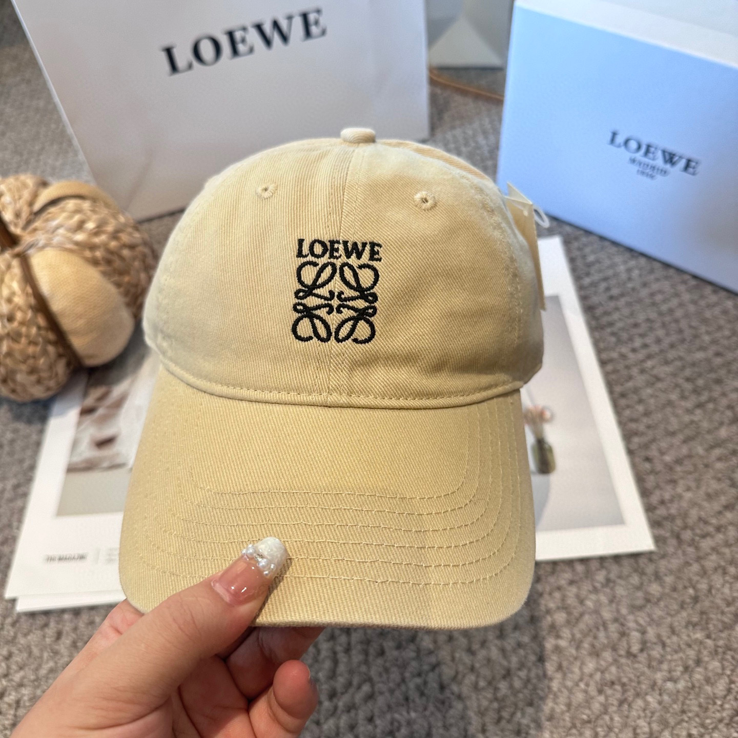 LOEWE【罗意威】新款刺绣棒球帽，专柜同步出货，大牌款超好搭配，赶紧入手