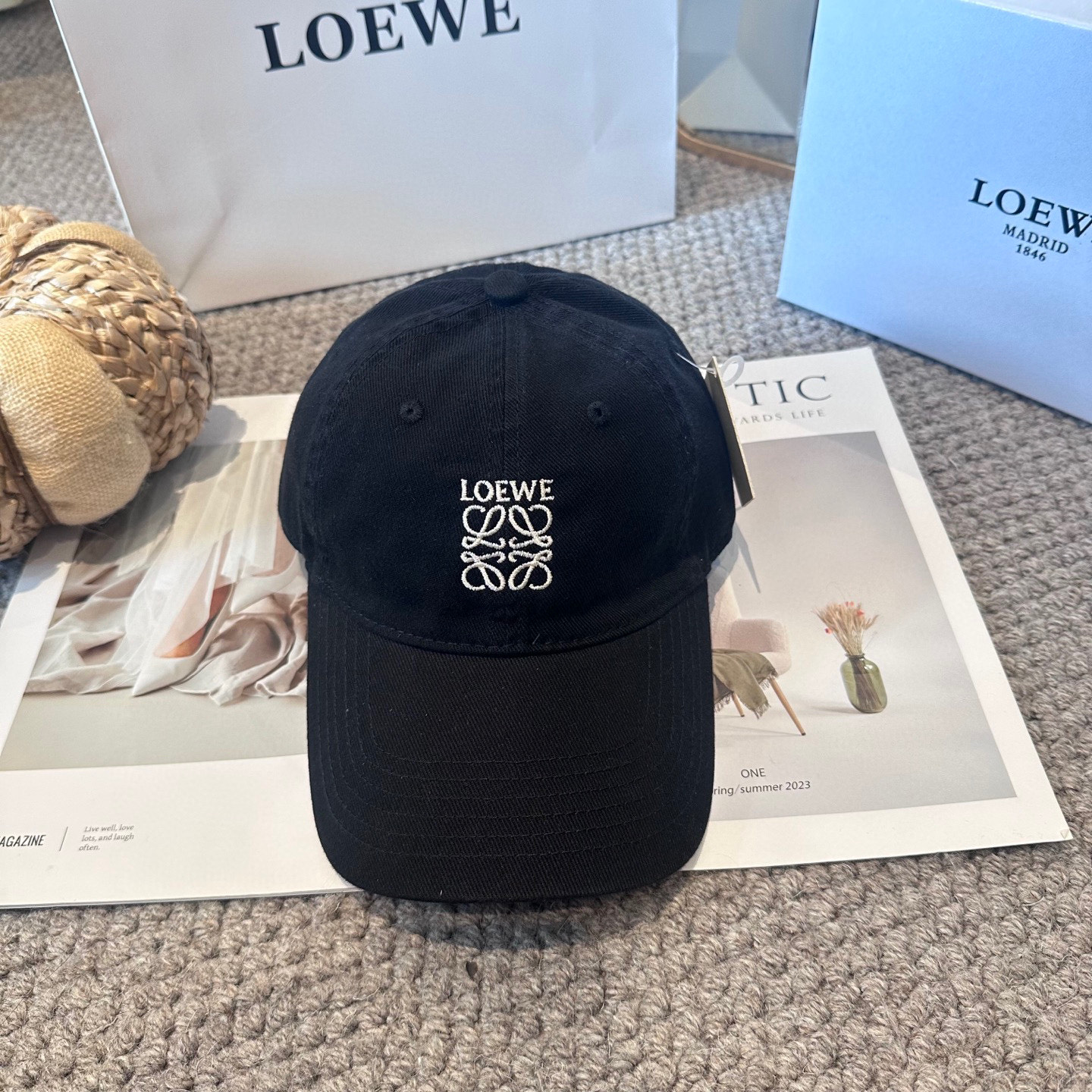 LOEWE【罗意威】新款刺绣棒球帽，专柜同步出货，大牌款超好搭配，赶紧入手