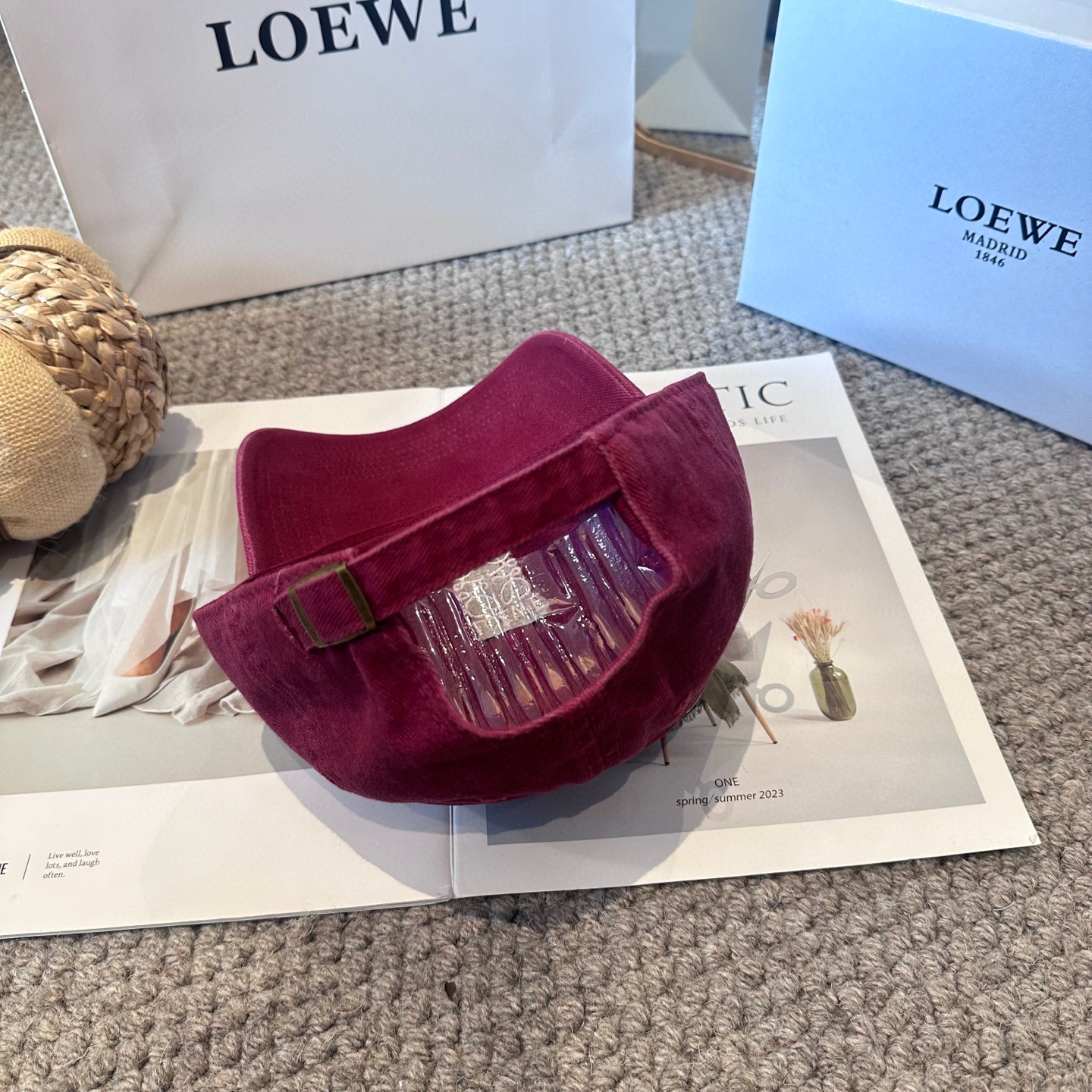 LOEWE【罗意威】新款刺绣棒球帽，专柜同步出货，大牌款超好搭配，赶紧入手