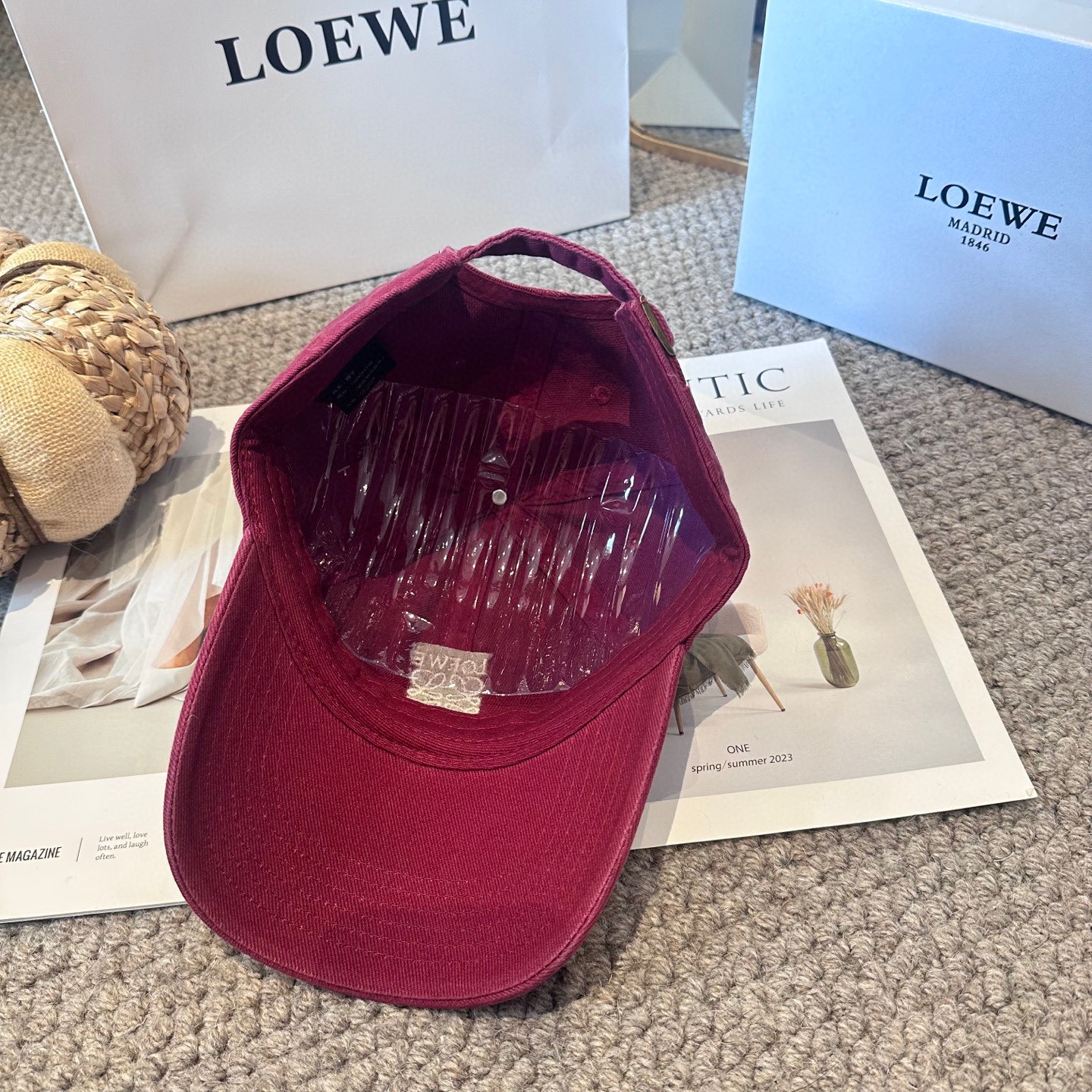 LOEWE【罗意威】新款刺绣棒球帽，专柜同步出货，大牌款超好搭配，赶紧入手