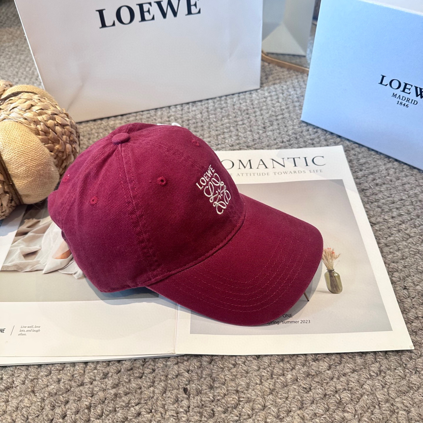 LOEWE【罗意威】新款刺绣棒球帽，专柜同步出货，大牌款超好搭配，赶紧入手