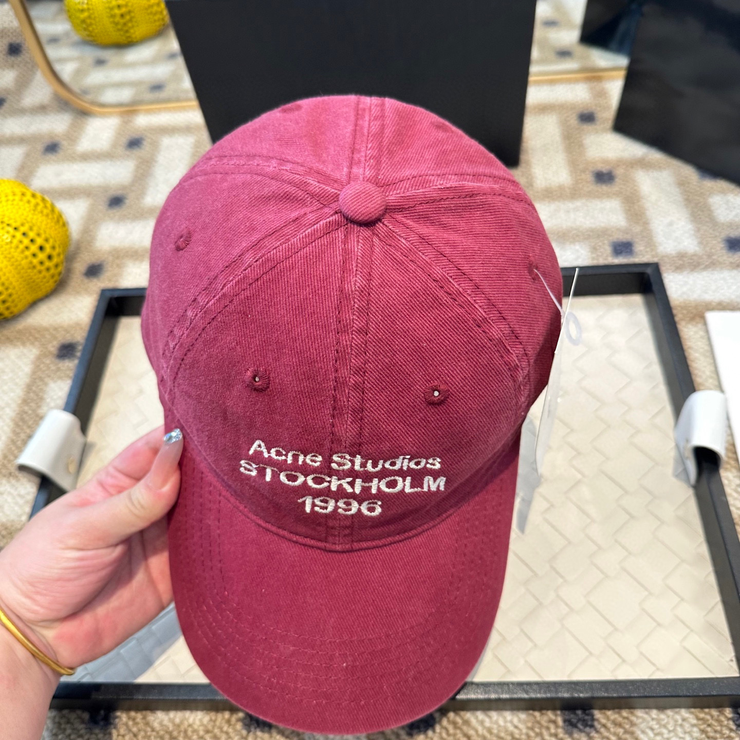 ACNE 潮牌棒球帽 简单休闲风的棒球帽 减龄百搭 适配度很高！简单随性~出街拍照拗造型非常加分~男女同