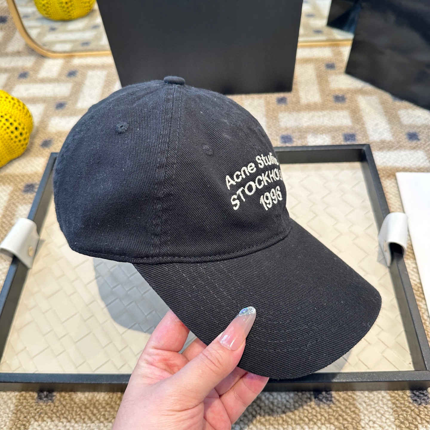 ACNE 潮牌棒球帽 简单休闲风的棒球帽 减龄百搭 适配度很高！简单随性~出街拍照拗造型非常加分~男女同