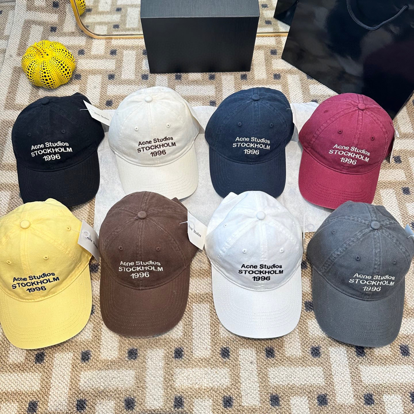 ACNE 潮牌棒球帽 简单休闲风的棒球帽 减龄百搭 适配度很高！简单随性~出街拍照拗造型非常加分~男女同