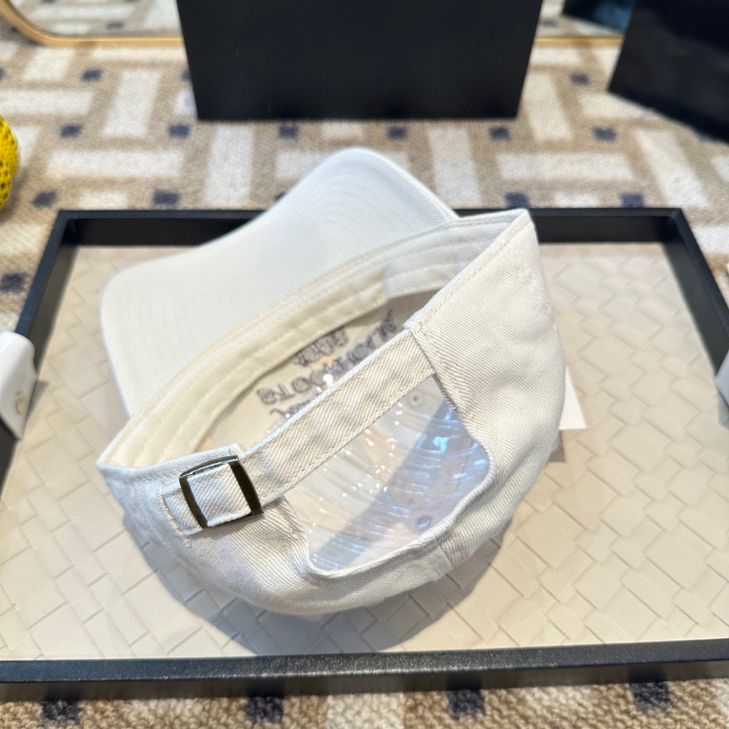 ACNE 潮牌棒球帽 简单休闲风的棒球帽 减龄百搭 适配度很高！简单随性~出街拍照拗造型非常加分~男女同