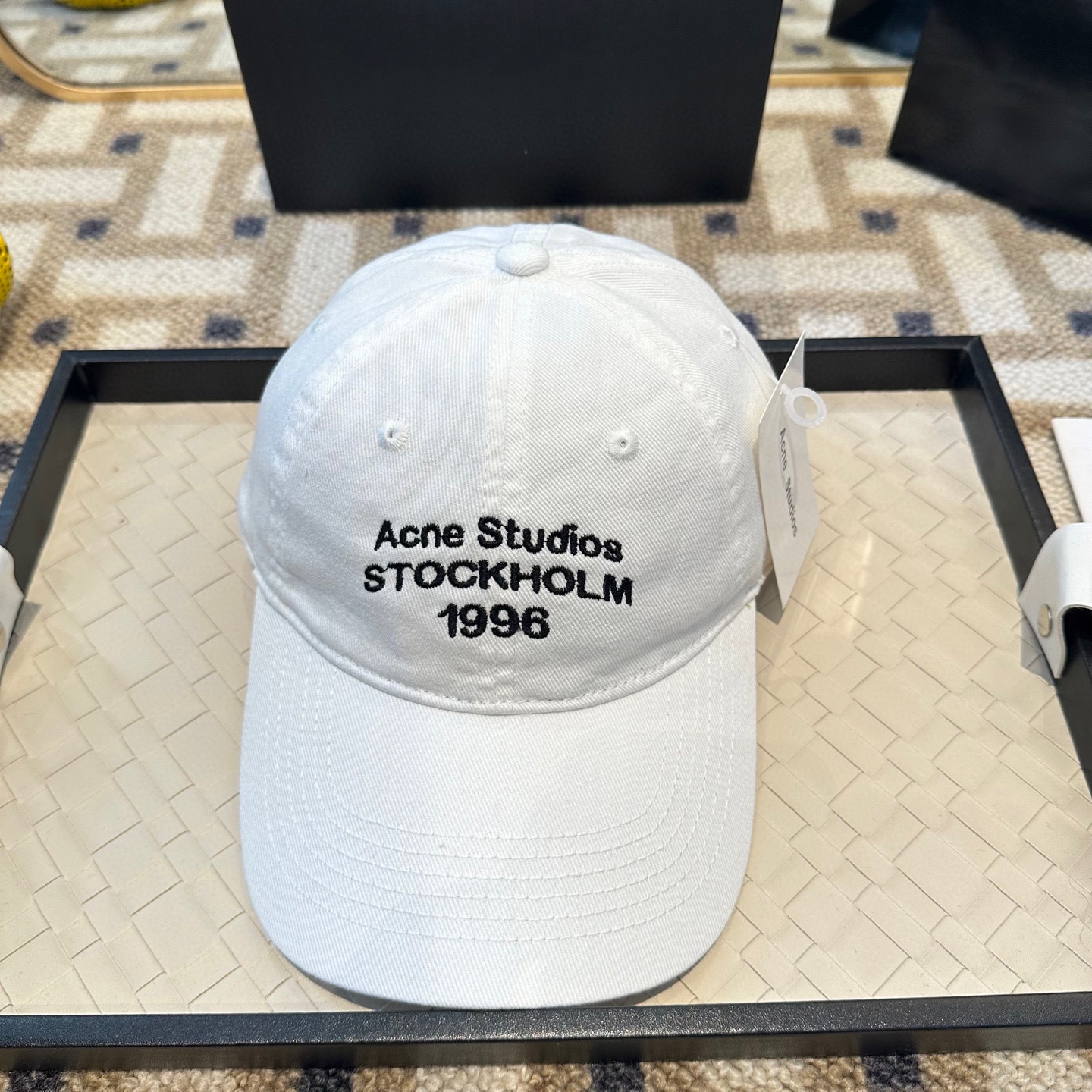ACNE 潮牌棒球帽 简单休闲风的棒球帽 减龄百搭 适配度很高！简单随性~出街拍照拗造型非常加分~男女同