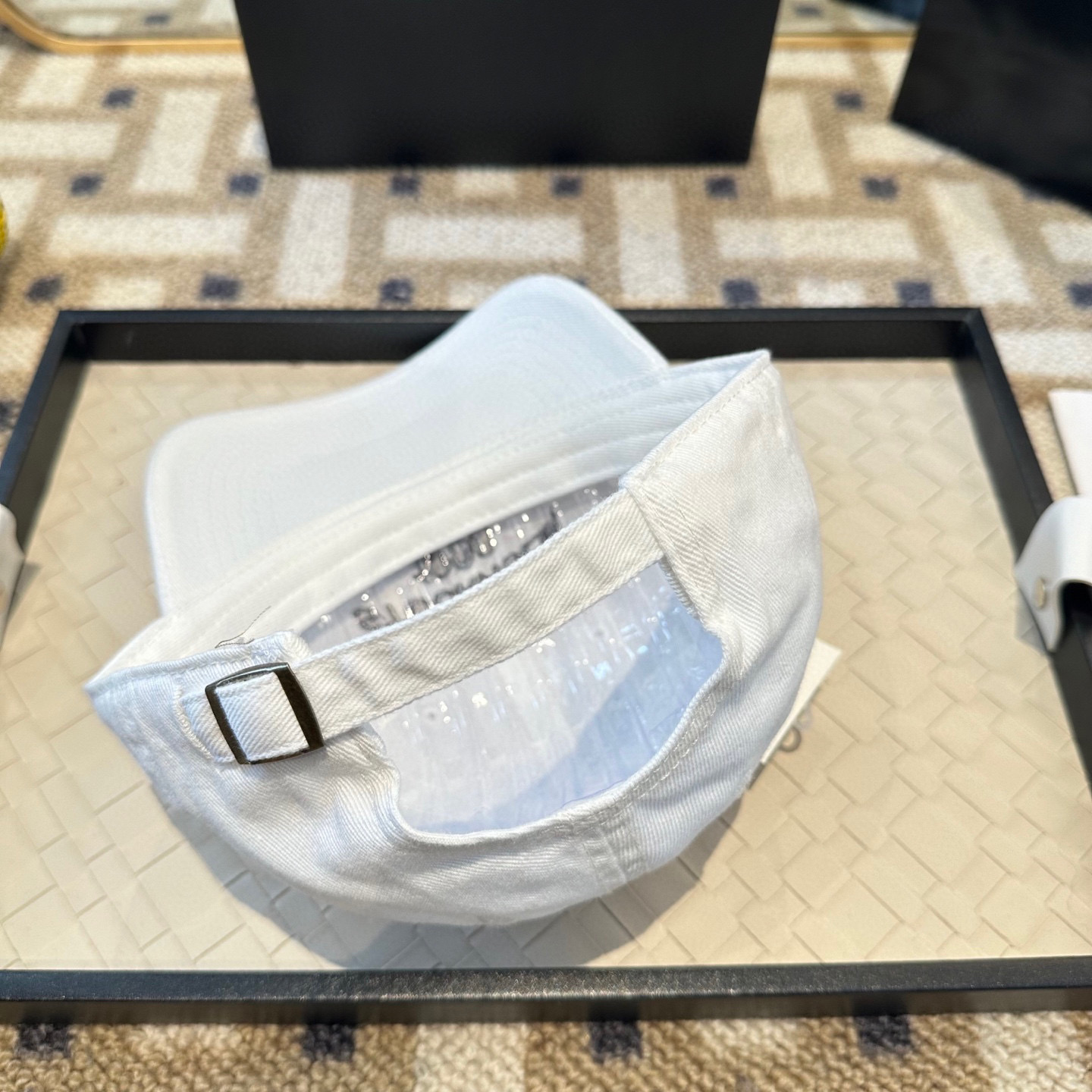 ACNE 潮牌棒球帽 简单休闲风的棒球帽 减龄百搭 适配度很高！简单随性~出街拍照拗造型非常加分~男女同