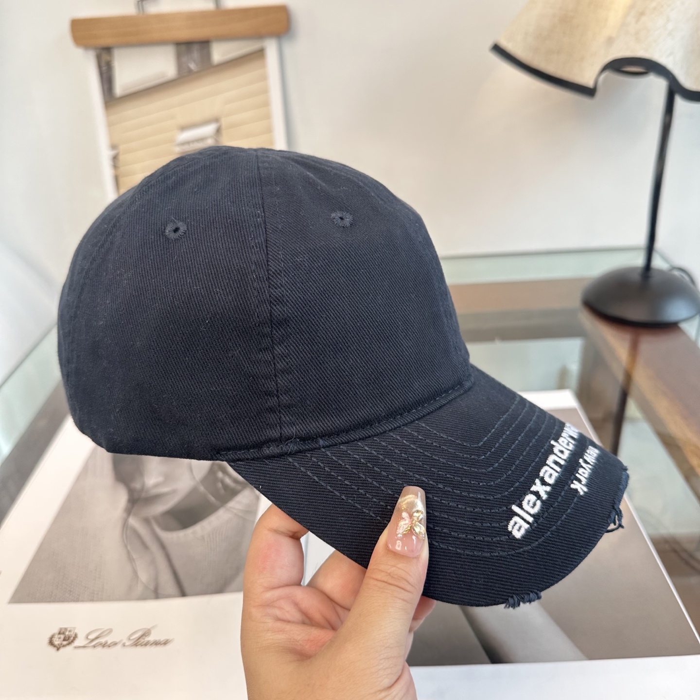 潮牌 Alexander亚历山大 棒球帽😎🔅超经典百搭单品💯出门凹造型的点亮搭配🤩重要的是还超级修饰脸型