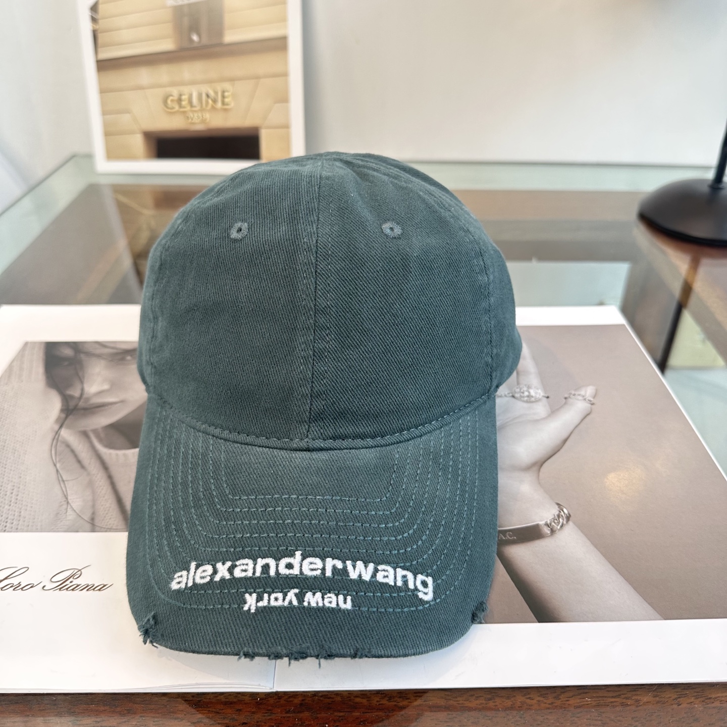 潮牌 Alexander亚历山大 棒球帽😎🔅超经典百搭单品💯出门凹造型的点亮搭配🤩重要的是还超级修饰脸型