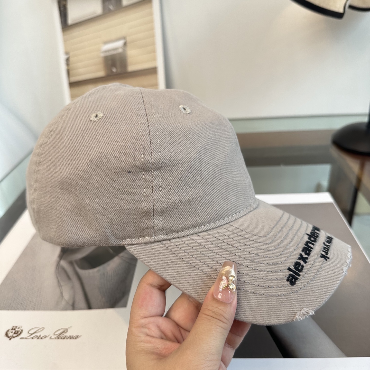 潮牌 Alexander亚历山大 棒球帽😎🔅超经典百搭单品💯出门凹造型的点亮搭配🤩重要的是还超级修饰脸型