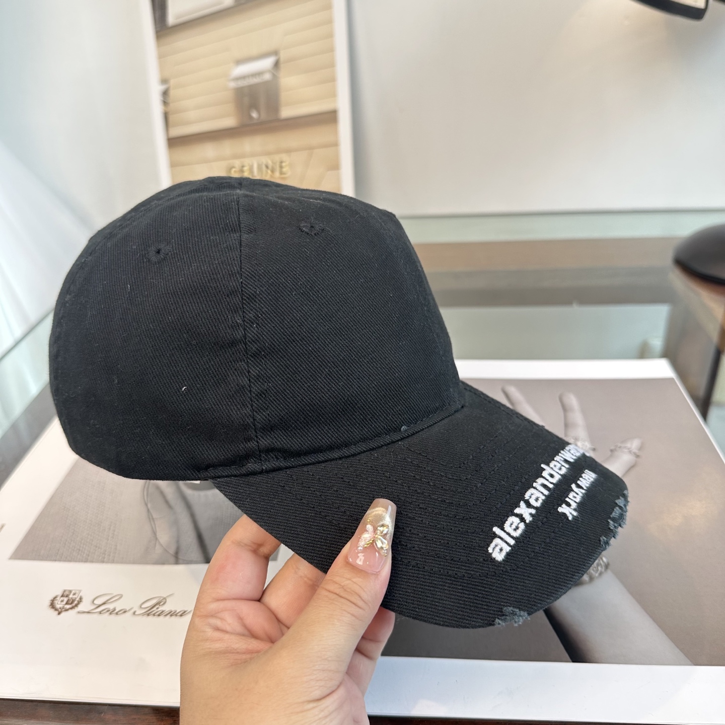 潮牌 Alexander亚历山大 棒球帽😎🔅超经典百搭单品💯出门凹造型的点亮搭配🤩重要的是还超级修饰脸型