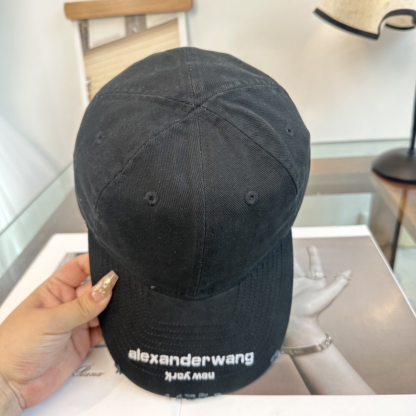 潮牌 Alexander亚历山大 棒球帽😎🔅超经典百搭单品💯出门凹造型的点亮搭配🤩重要的是还超级修饰脸型