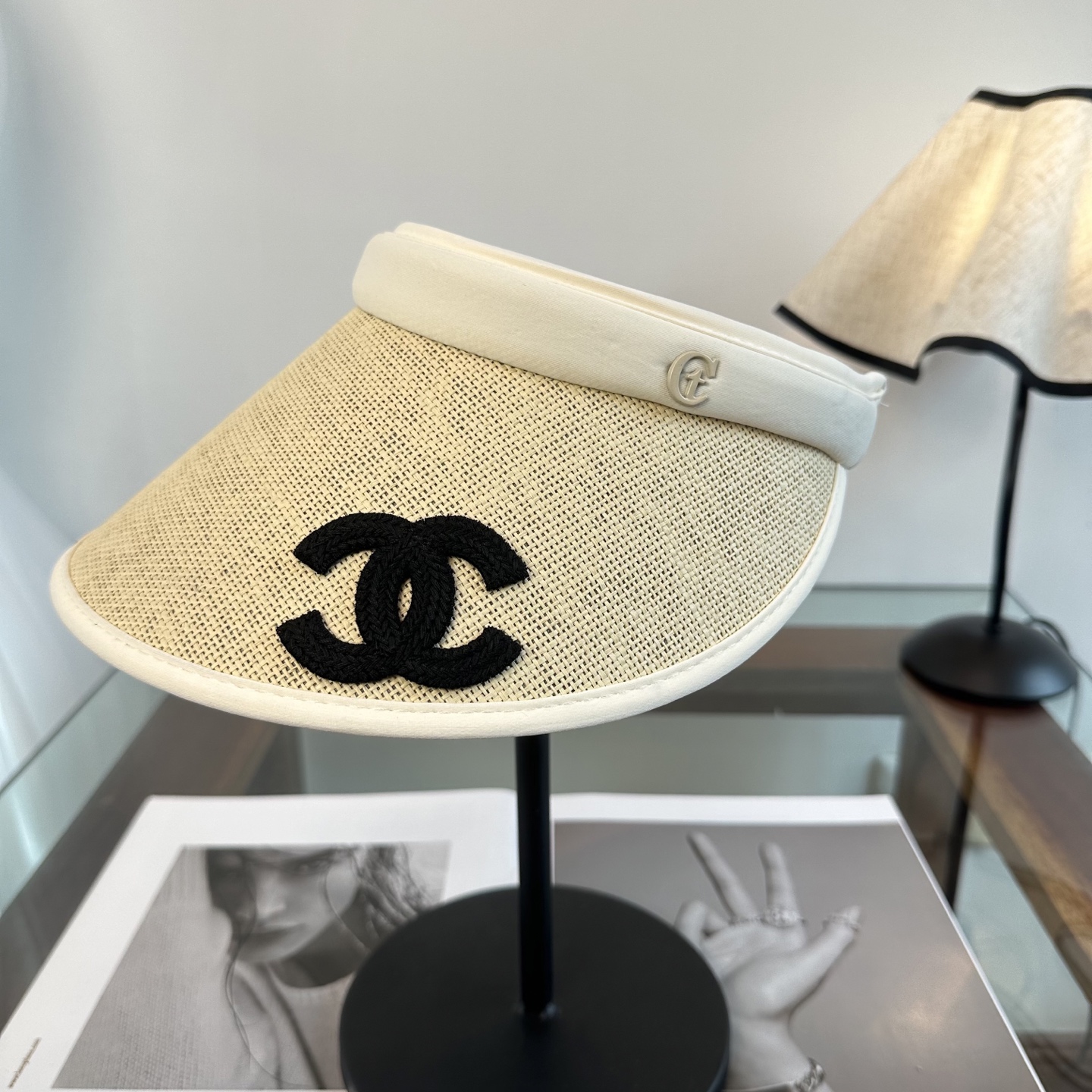Chanel 香奶奶家，2026春夏新款空顶帽，超甜超乖的小空顶🔝，细节和质感都拿捏得很完美！缤纷整个夏