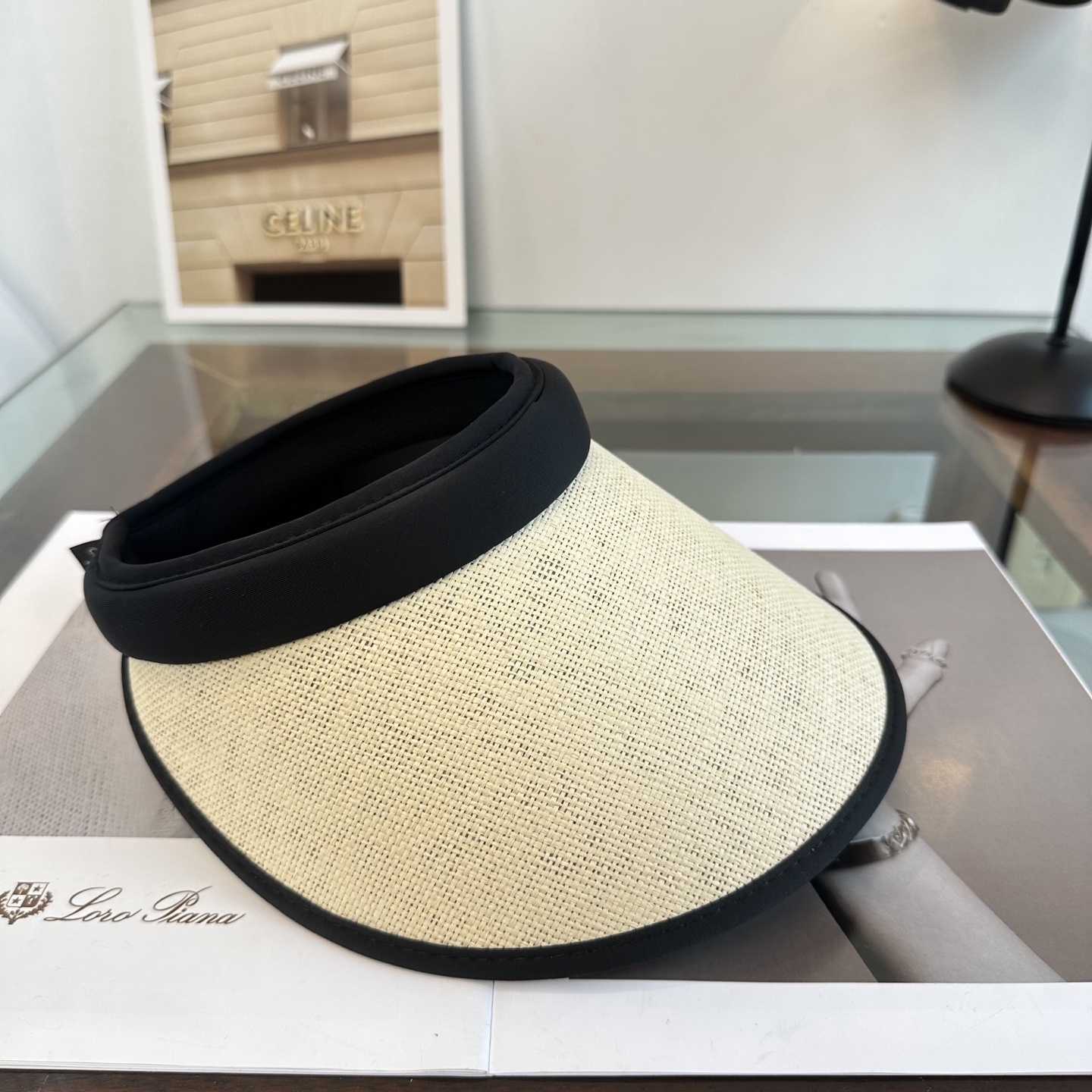 Chanel 香奶奶家，2026春夏新款空顶帽，超甜超乖的小空顶🔝，细节和质感都拿捏得很完美！缤纷整个夏