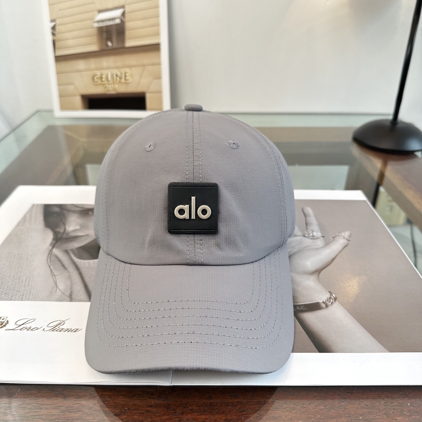 Alo 。爆款 新款棒球帽定制面料，简约时尚更透气，超火爆现货秒发