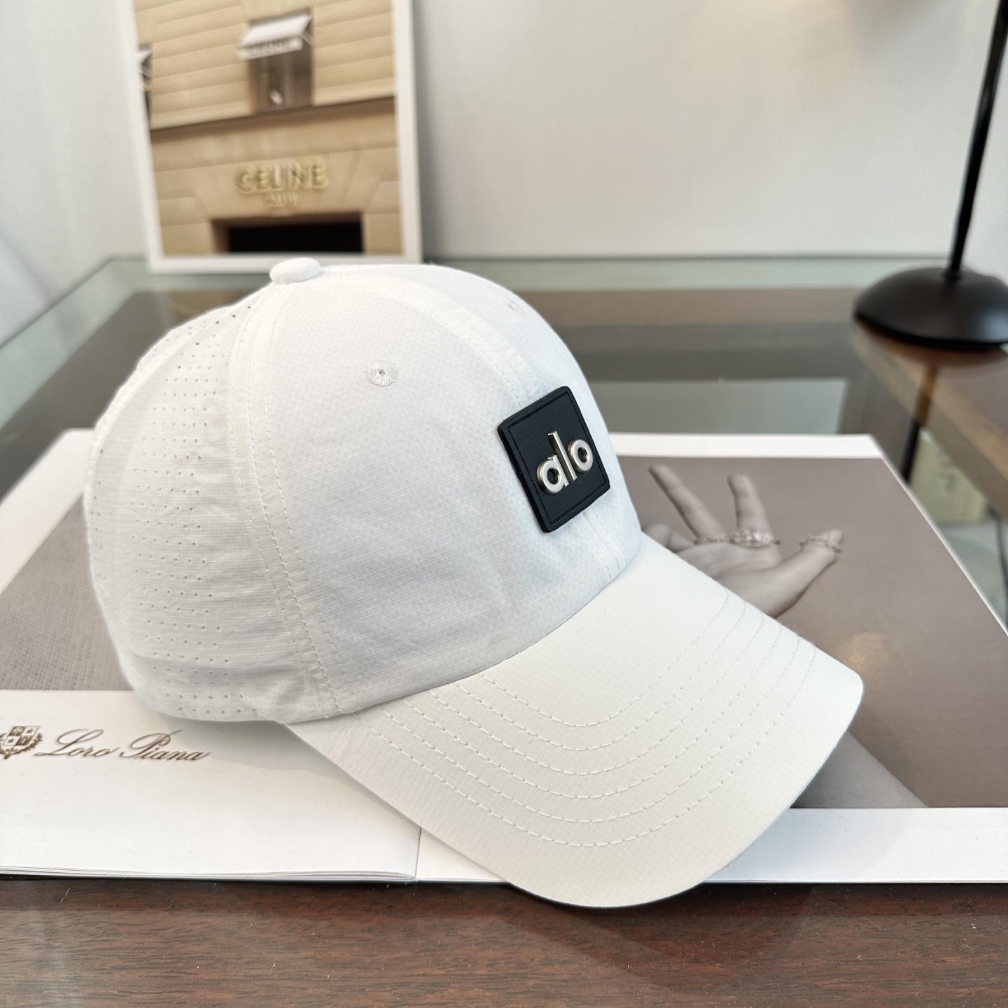 Alo 。爆款 新款棒球帽定制面料，简约时尚更透气，超火爆现货秒发
