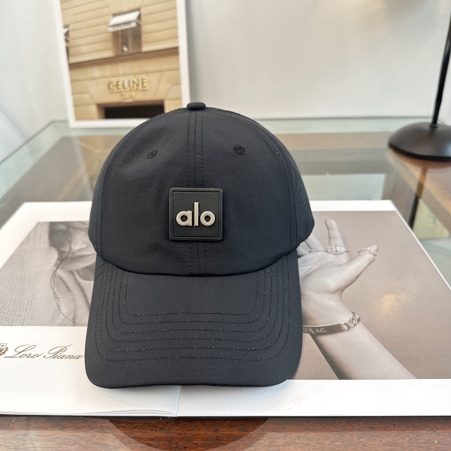 Alo 。爆款 新款棒球帽定制面料，简约时尚更透气，超火爆现货秒发