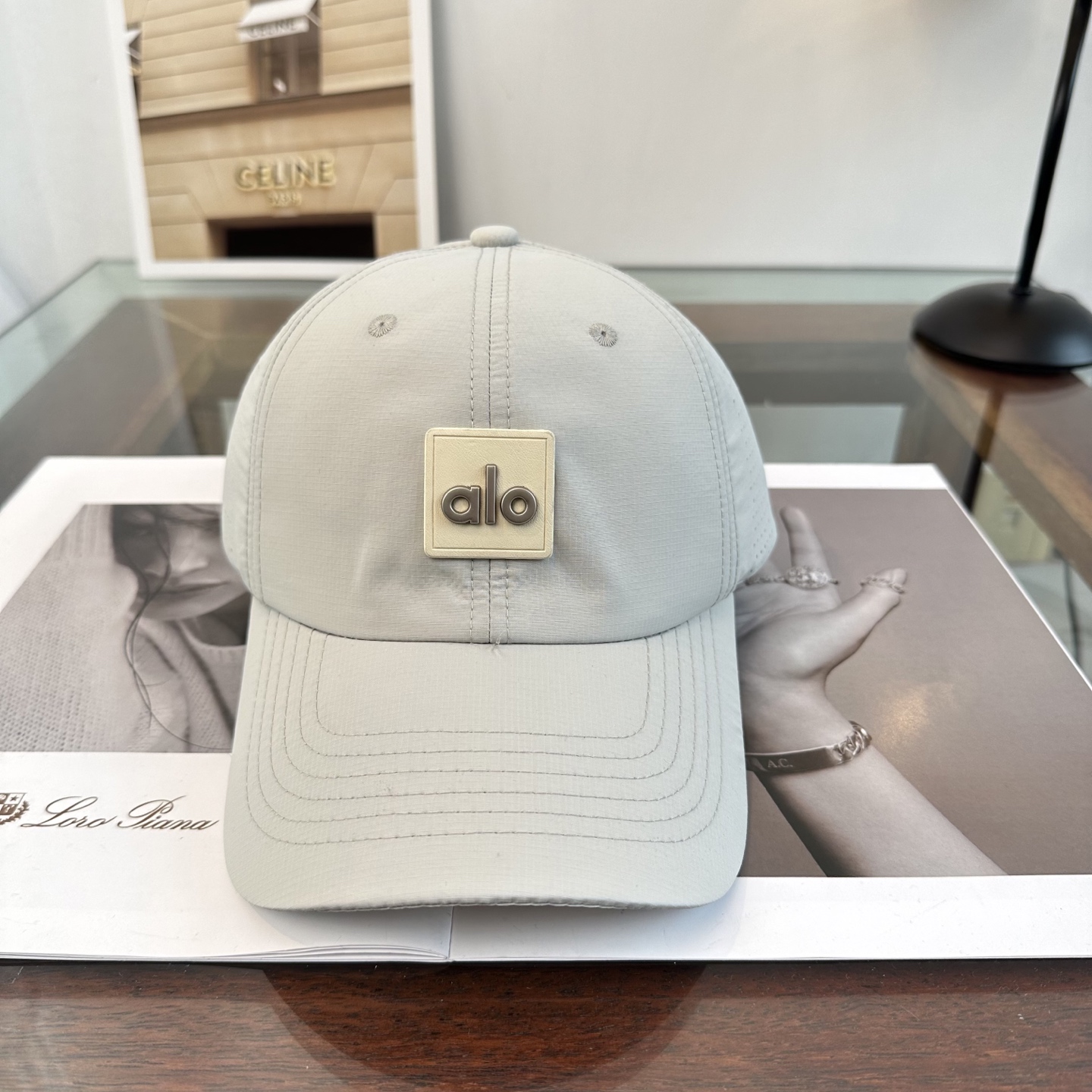 Alo 。爆款 新款棒球帽定制面料，简约时尚更透气，超火爆现货秒发