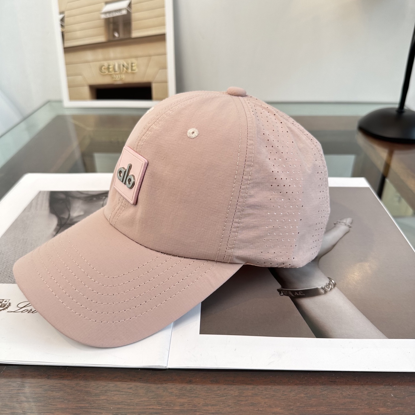 Alo 。爆款 新款棒球帽定制面料，简约时尚更透气，超火爆现货秒发