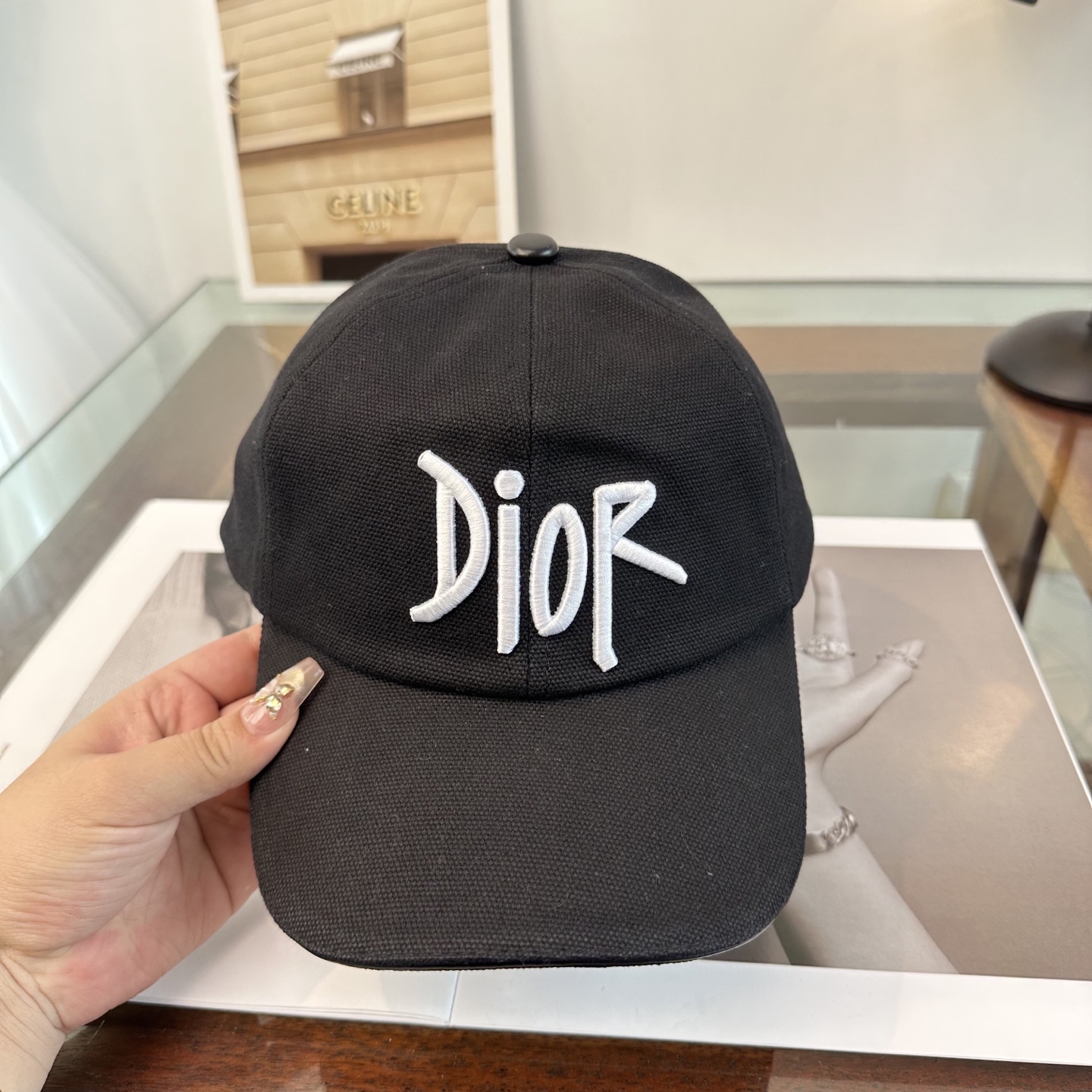 DIOR迪奥 官网同步新款发布 D家棒球帽🧢，水洗标超级火爆