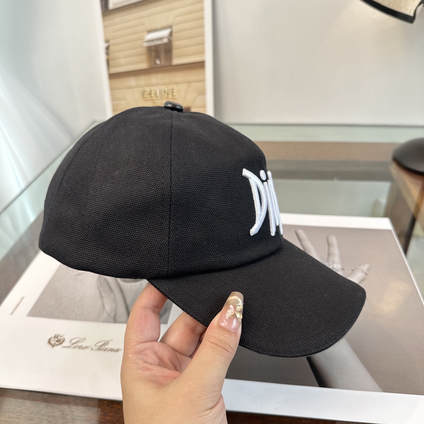 DIOR迪奥 官网同步新款发布 D家棒球帽🧢，水洗标超级火爆