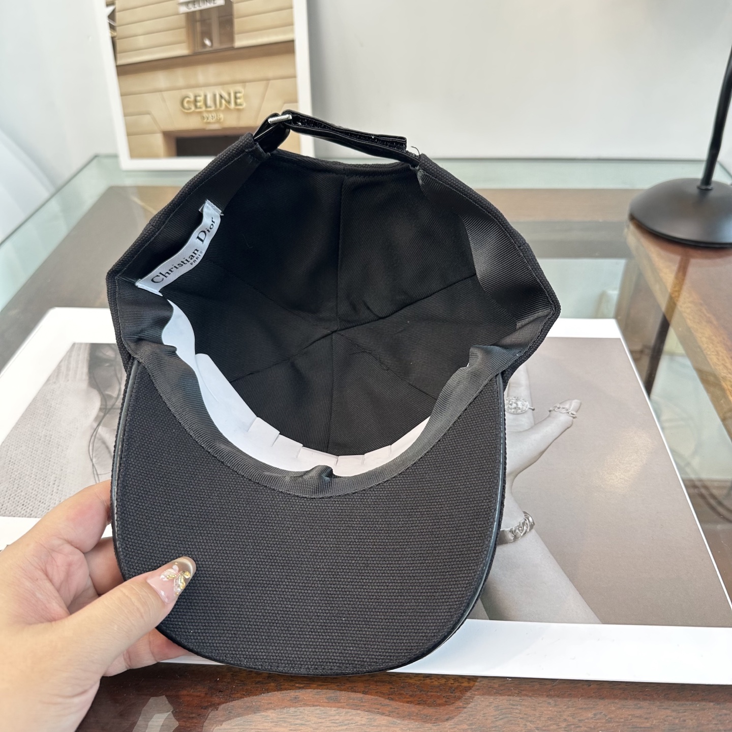 DIOR迪奥 官网同步新款发布 D家棒球帽🧢，水洗标超级火爆