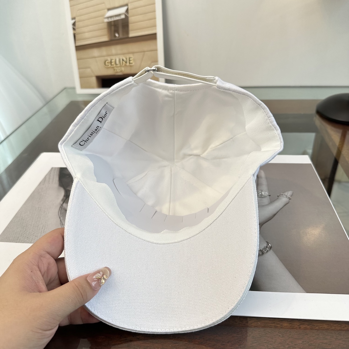 DIOR迪奥 官网同步新款发布 D家棒球帽🧢，水洗标超级火爆