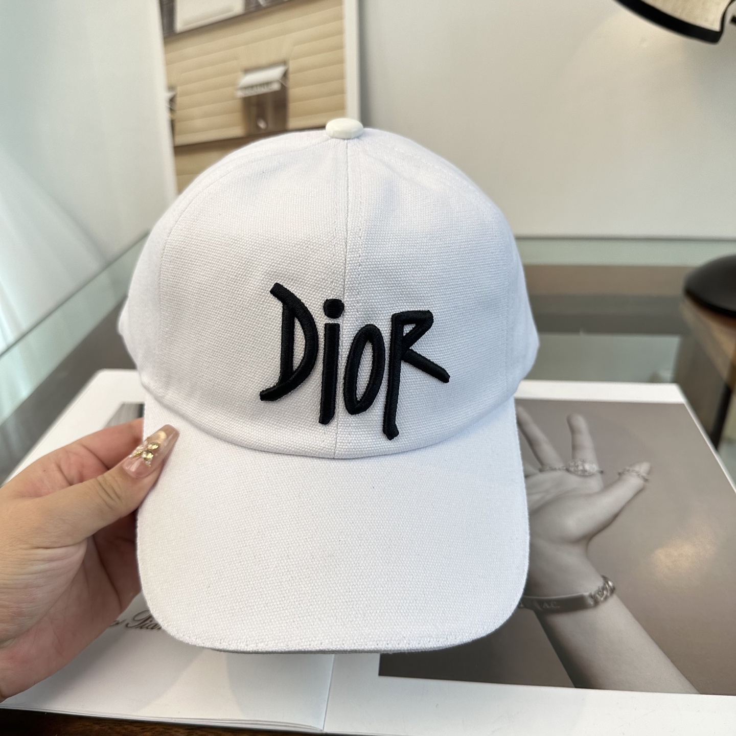 DIOR迪奥 官网同步新款发布 D家棒球帽🧢，水洗标超级火爆