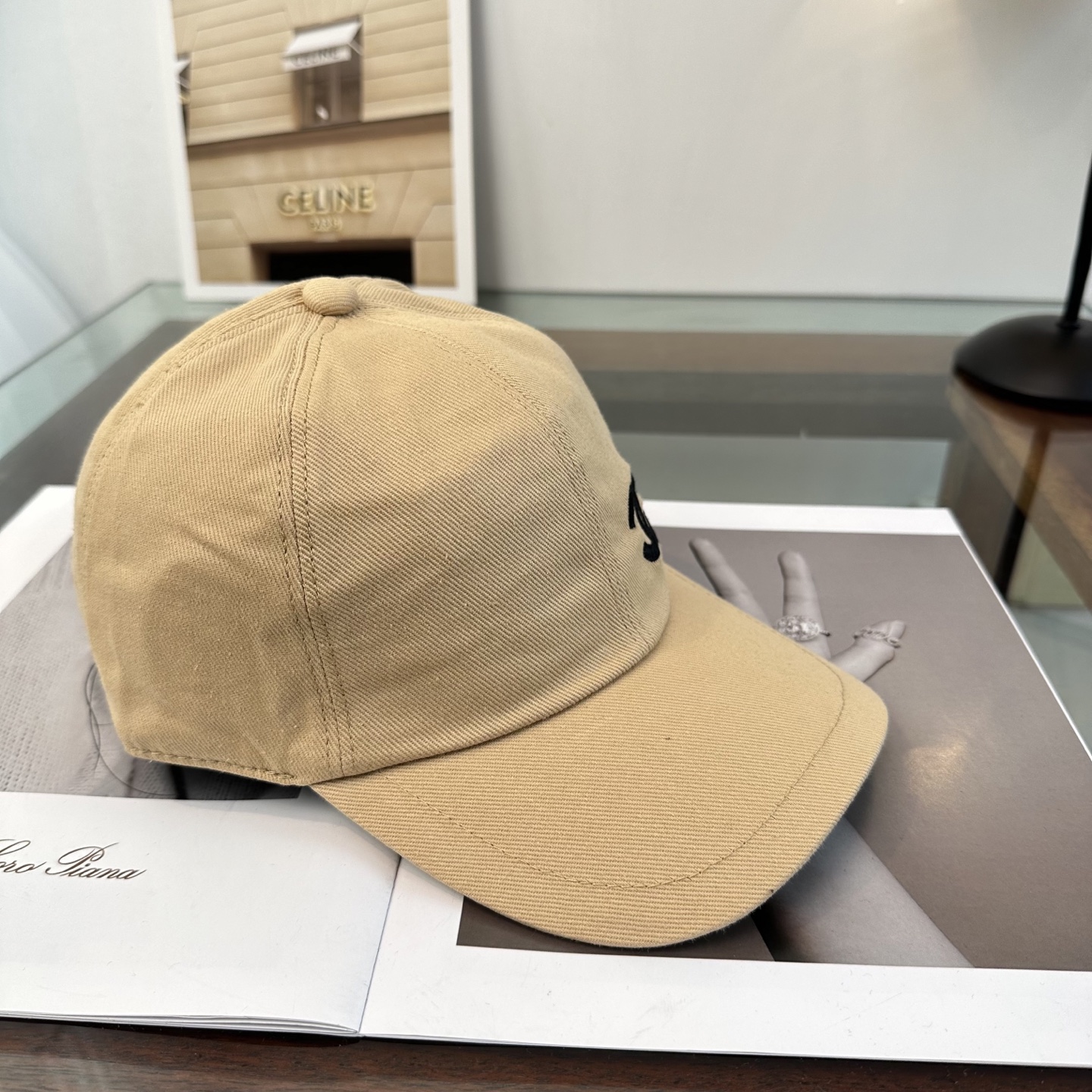 【CHANEL香奈儿】新款高级感唯美纹路小香风鸭舌帽 ，遮阳又超好搭配，出街单品 高货版本原单品质👄