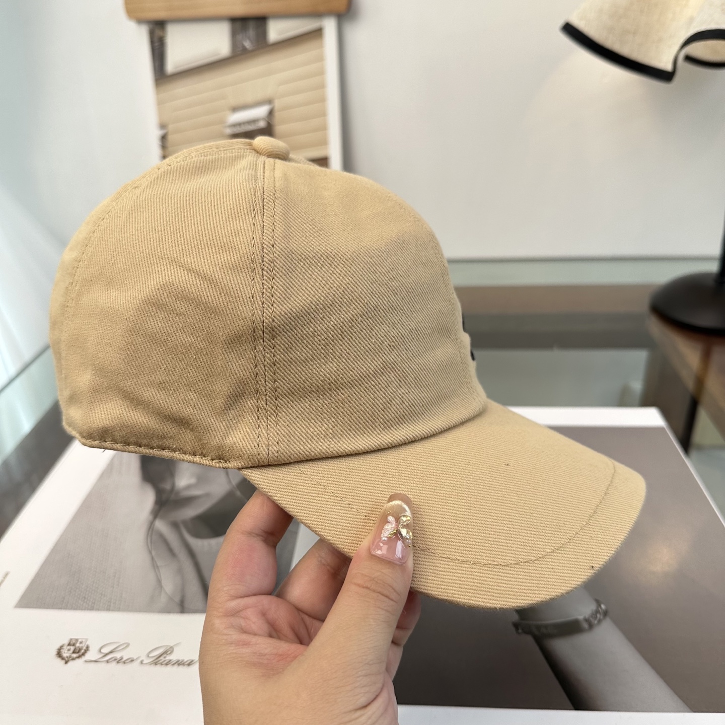 【CHANEL香奈儿】新款高级感唯美纹路小香风鸭舌帽 ，遮阳又超好搭配，出街单品 高货版本原单品质👄