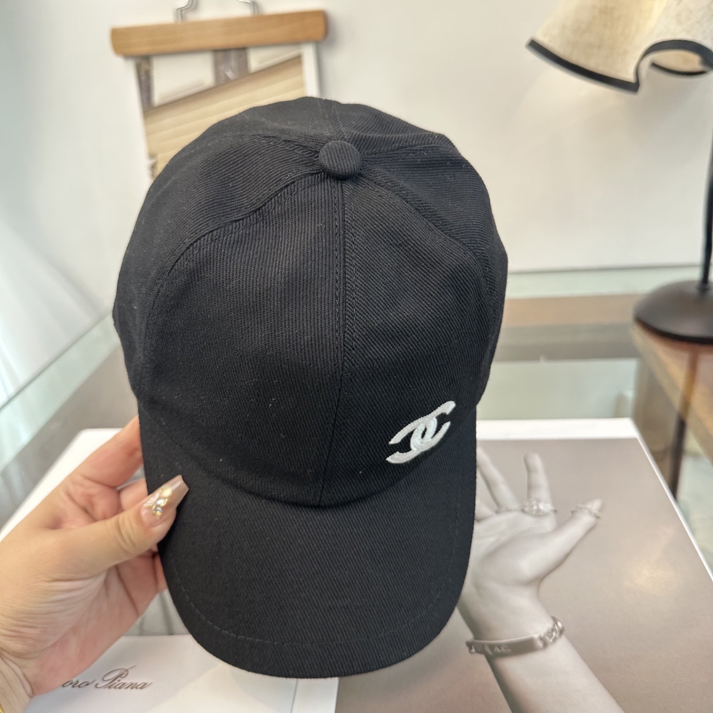 【CHANEL香奈儿】新款高级感唯美纹路小香风鸭舌帽 ，遮阳又超好搭配，出街单品 高货版本原单品质👄