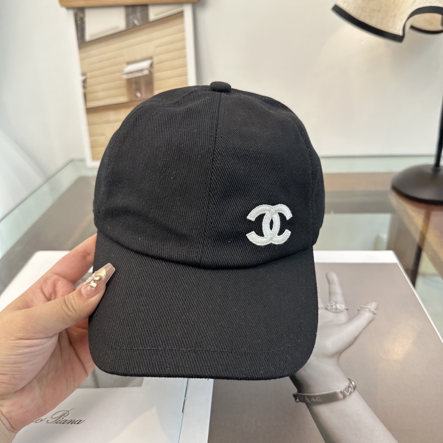 【CHANEL香奈儿】新款高级感唯美纹路小香风鸭舌帽 ，遮阳又超好搭配，出街单品 高货版本原单品质👄