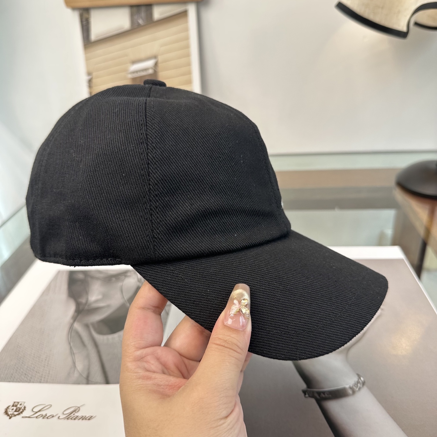 【CHANEL香奈儿】新款高级感唯美纹路小香风鸭舌帽 ，遮阳又超好搭配，出街单品 高货版本原单品质👄