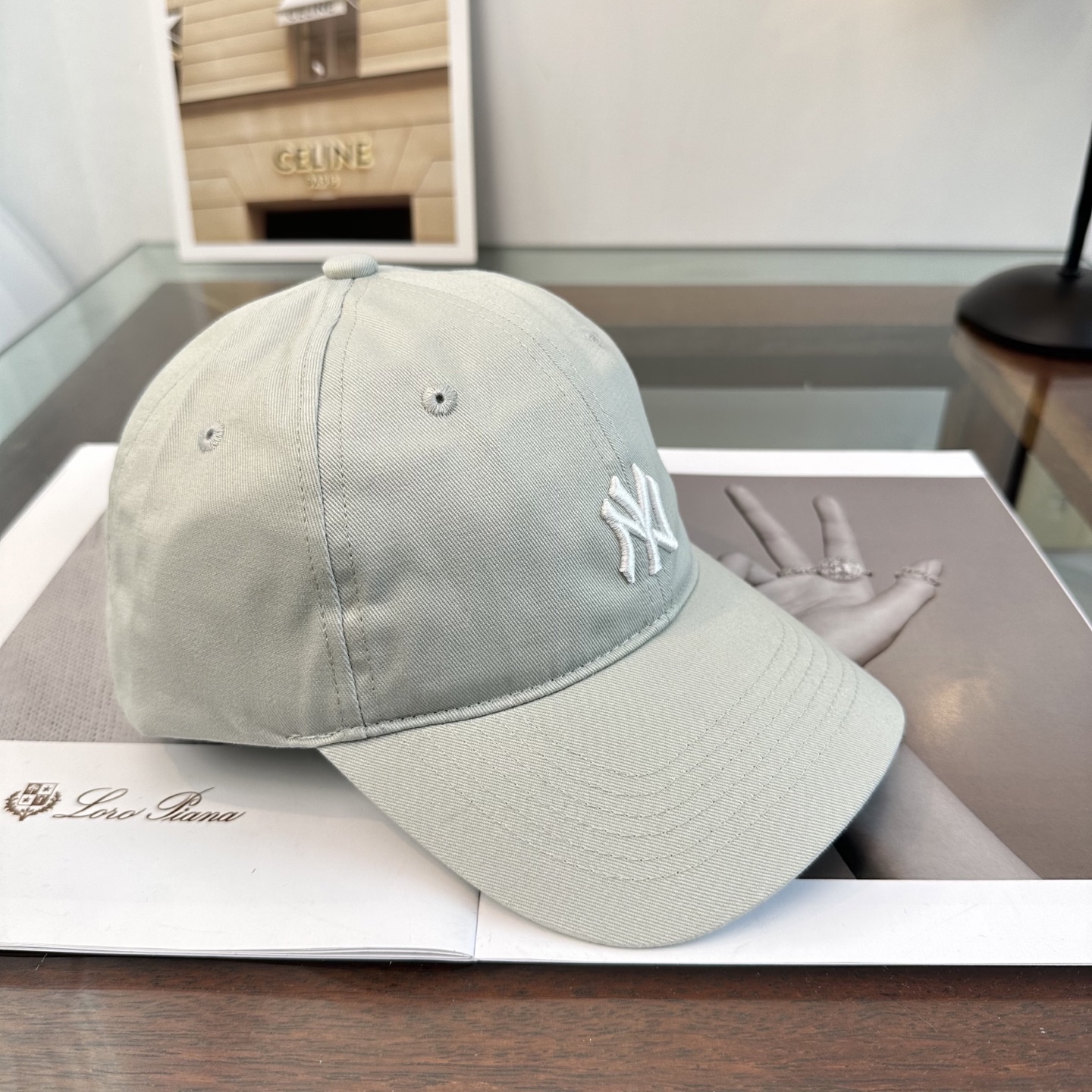 韩国正品MLB棒球帽。NY最新最火的帽子就在这👏👏最新款棒球帽刺绣男女情侣款鸭舌帽❗最新款 ，爆炸款全线