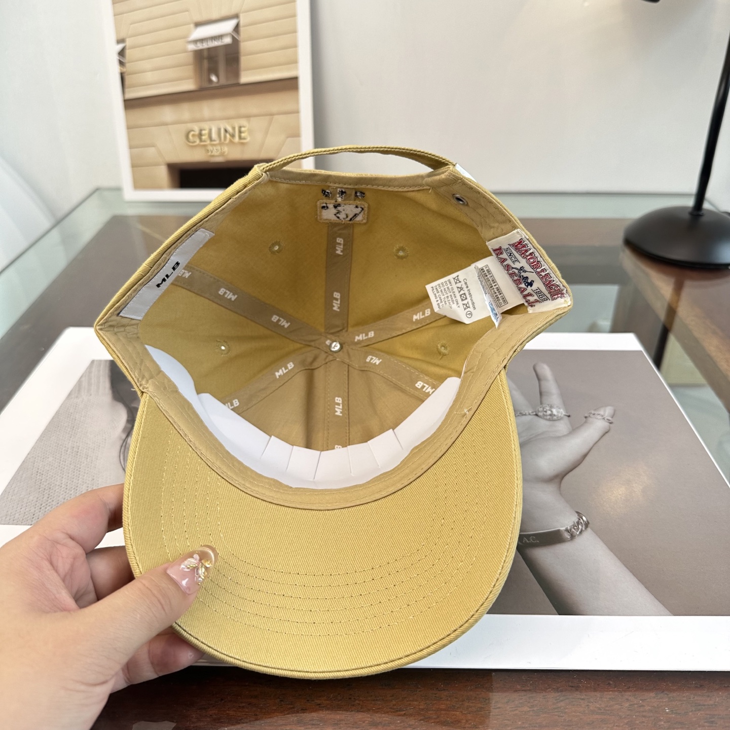 韩国正品MLB棒球帽。NY最新最火的帽子就在这👏👏最新款棒球帽刺绣男女情侣款鸭舌帽❗最新款 ，爆炸款全线