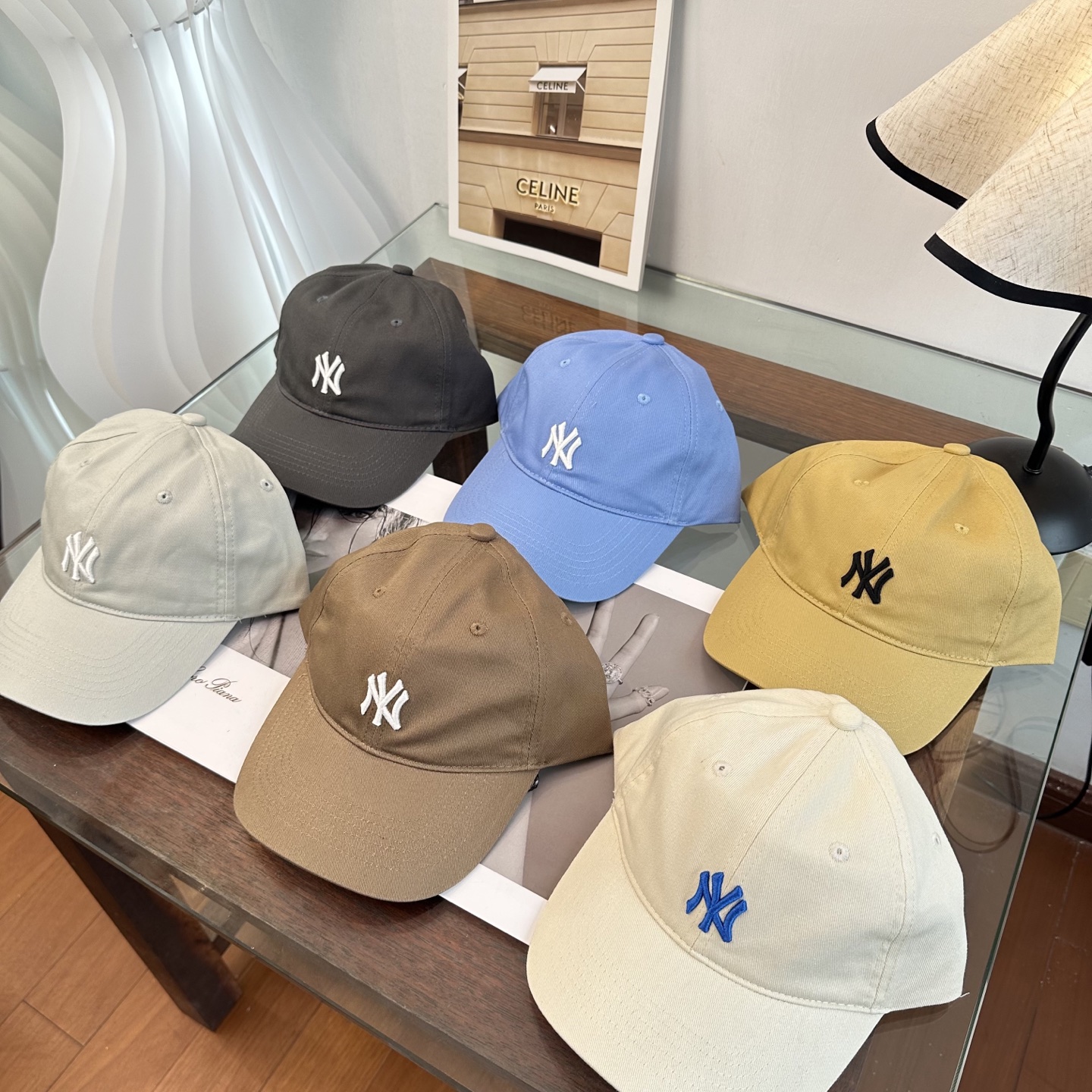 韩国正品MLB棒球帽。NY最新最火的帽子就在这👏👏最新款棒球帽刺绣男女情侣款鸭舌帽❗最新款 ，爆炸款全线