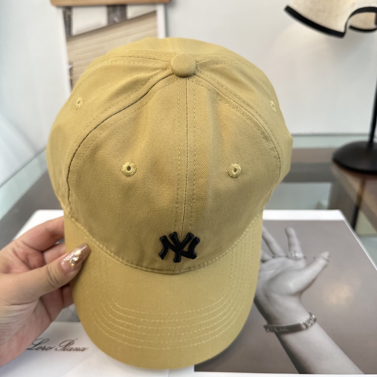 韩国正品MLB棒球帽。NY最新最火的帽子就在这👏👏最新款棒球帽刺绣男女情侣款鸭舌帽❗最新款 ，爆炸款全线