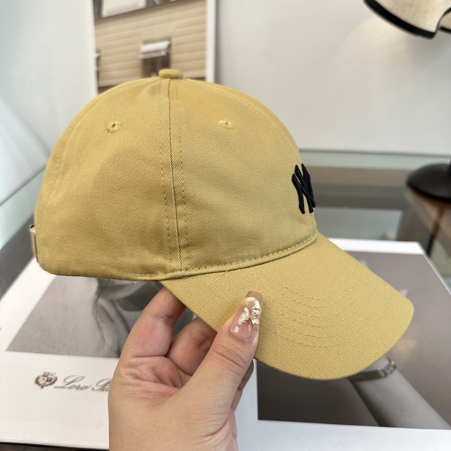 韩国正品MLB棒球帽。NY最新最火的帽子就在这👏👏最新款棒球帽刺绣男女情侣款鸭舌帽❗最新款 ，爆炸款全线