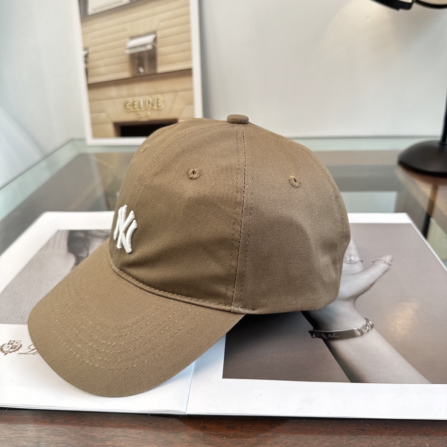 韩国正品MLB棒球帽。NY最新最火的帽子就在这👏👏最新款棒球帽刺绣男女情侣款鸭舌帽❗最新款 ，爆炸款全线