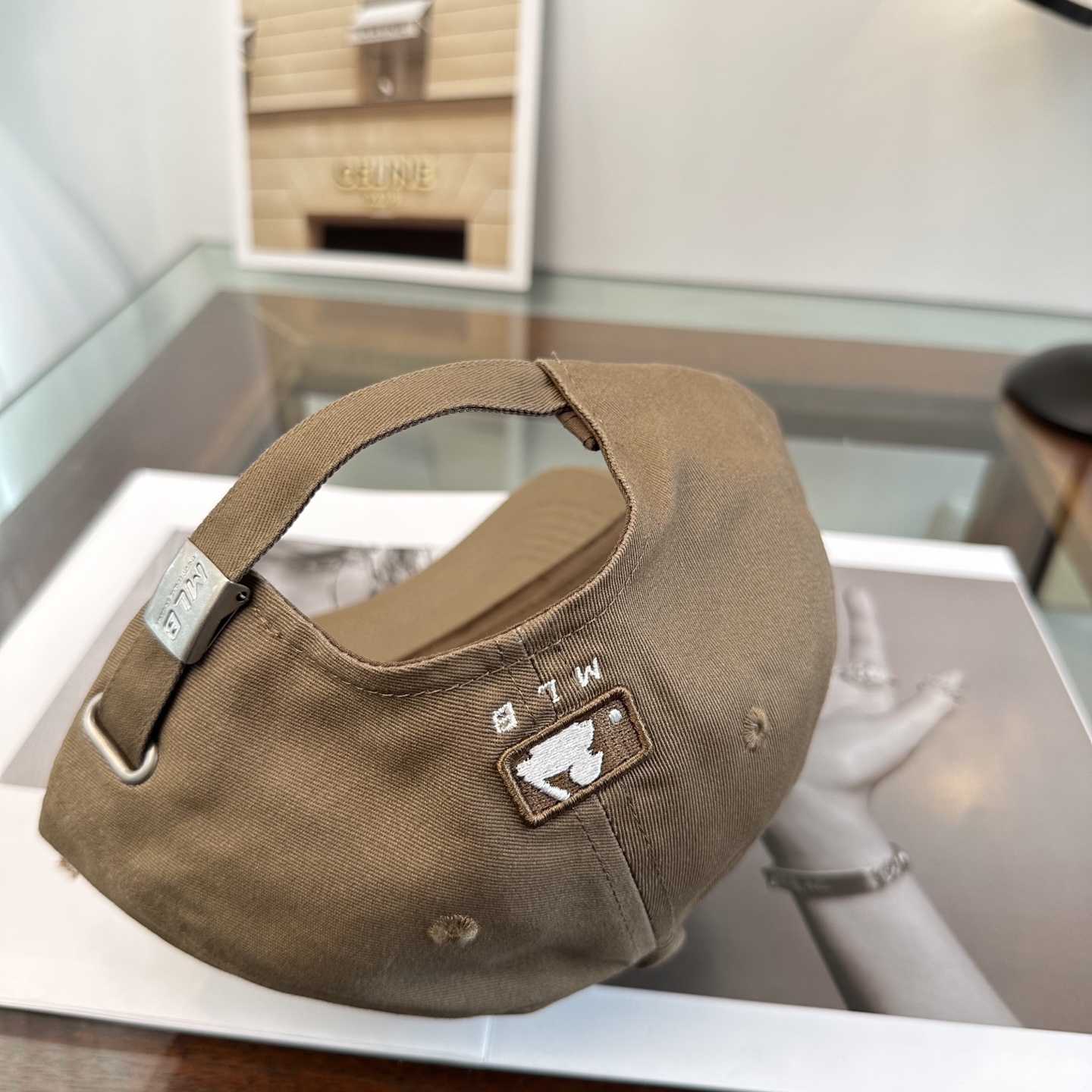 韩国正品MLB棒球帽。NY最新最火的帽子就在这👏👏最新款棒球帽刺绣男女情侣款鸭舌帽❗最新款 ，爆炸款全线